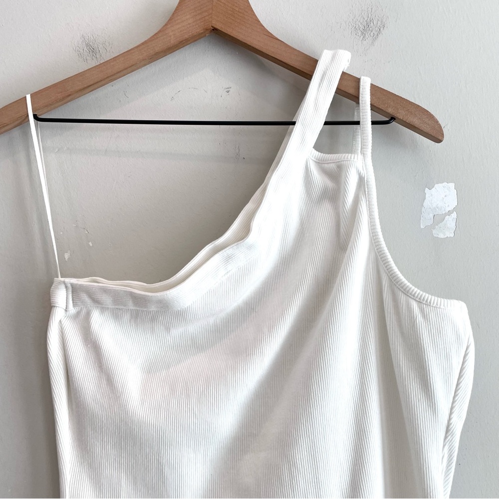 Maeve One-Shoulder Ribbed Tank Top - Picture 9 of 11